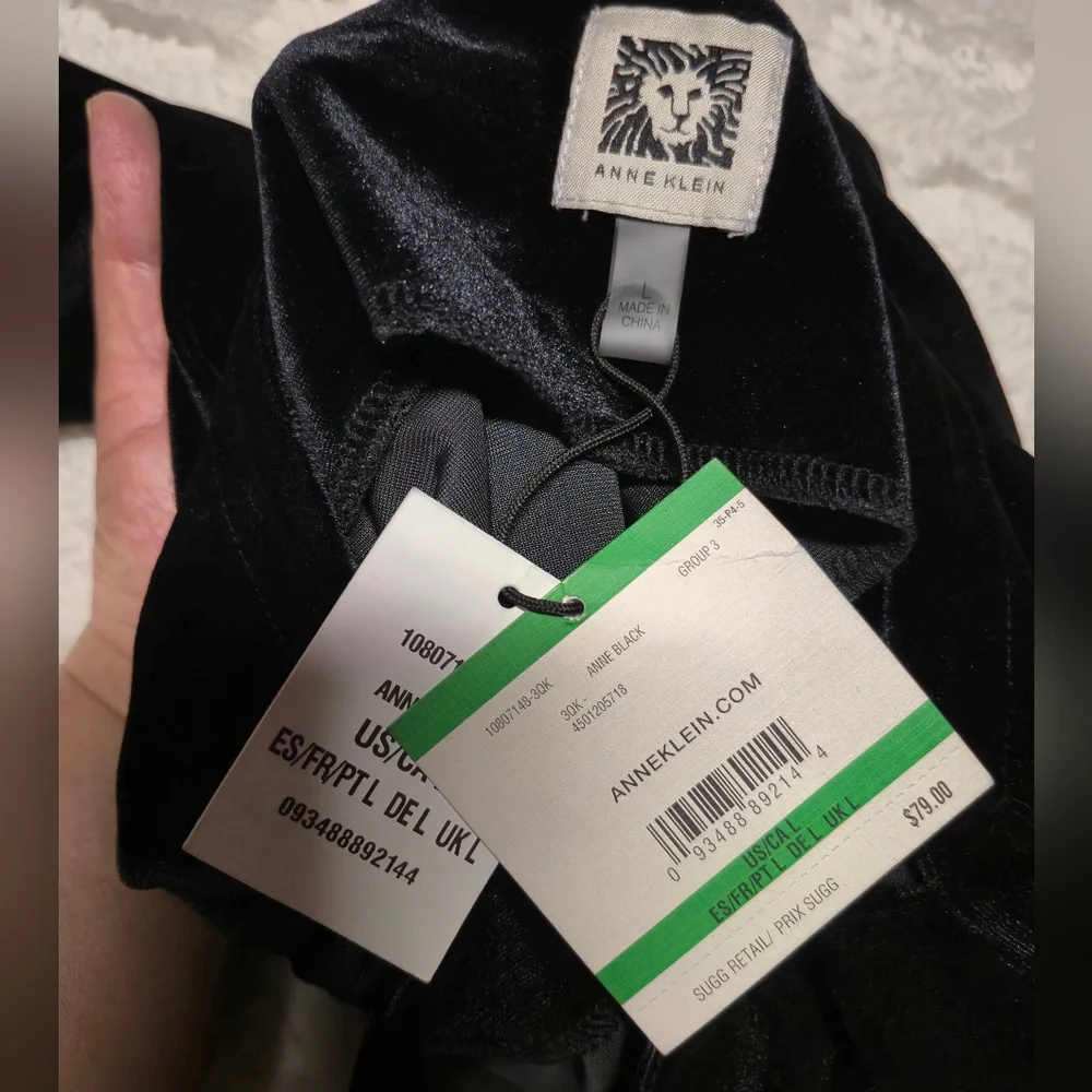 Anne Klein Black‎ Velvet Garment⚠️⬇️